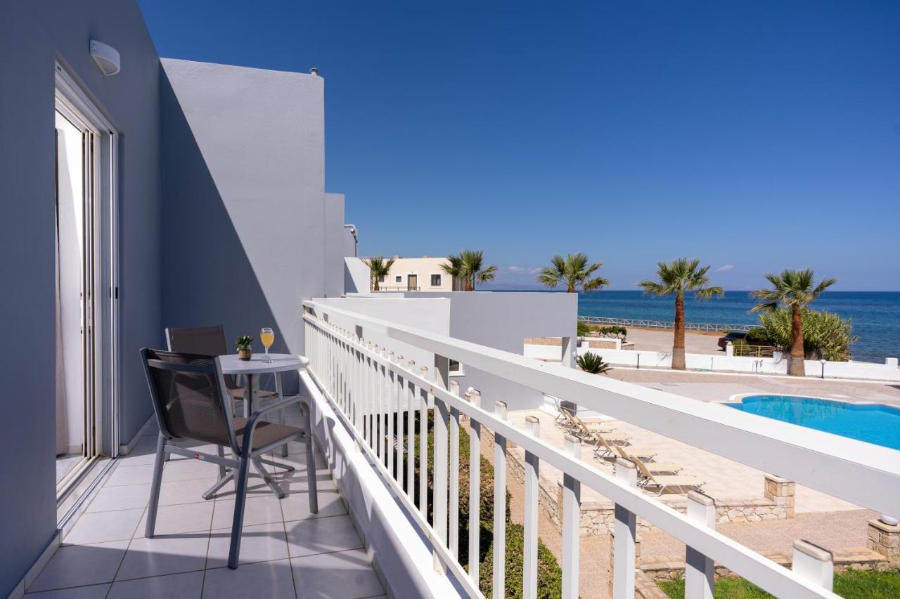 Magnisía Azure Seaside Apts מראה חיצוני תמונה