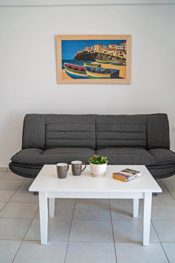 Magnisía Azure Seaside Apts מראה חיצוני תמונה